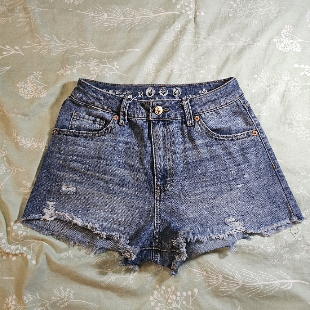 Rewash Blue Jean Shorts with Distressed Hem Size 3R